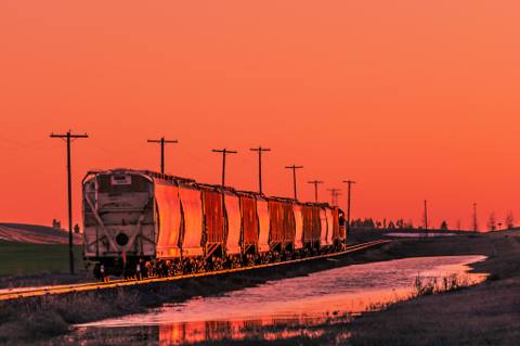 EWG rolling toward Davenport at sunset