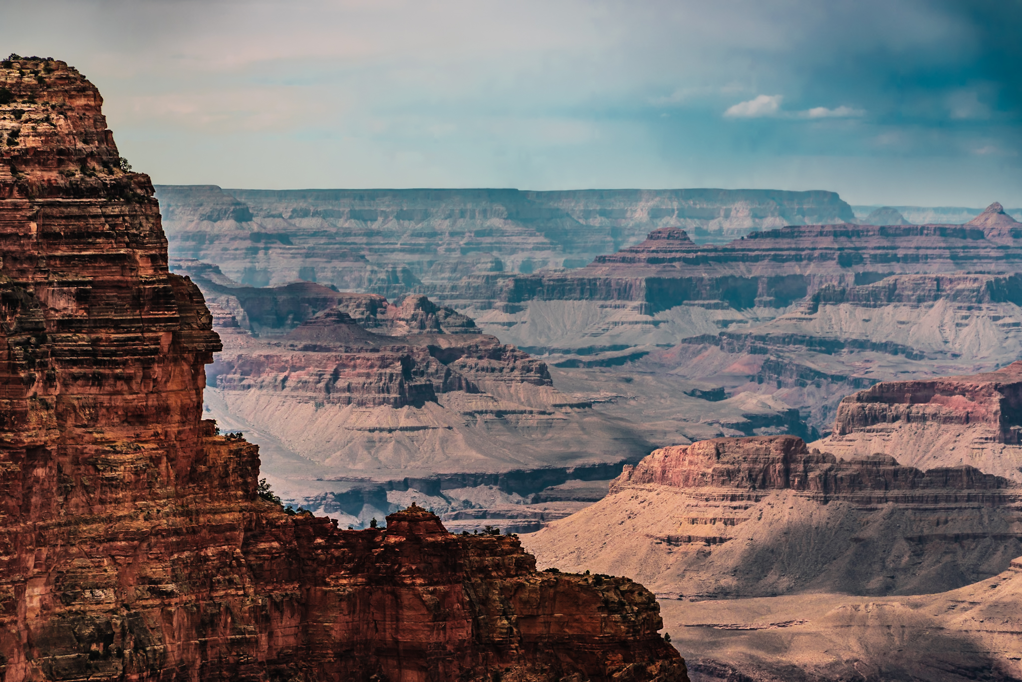 Grand Canyon &mdash; South Rim looking across to the North Rim through atmospheric haze